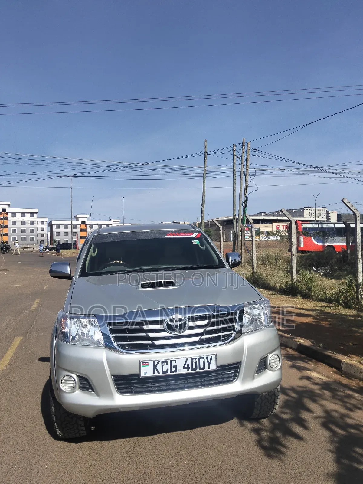 Toyota Hilux 2.5 D-4D 4X4 SRX 2010 Silver