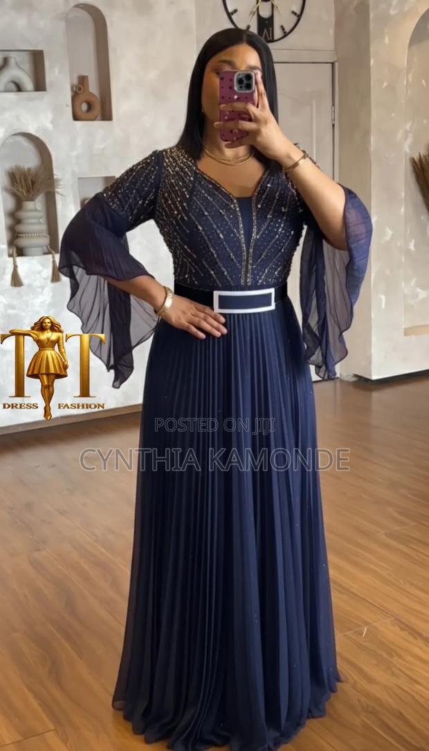 Comfort Fit Maxi Dress - thumbnail 3