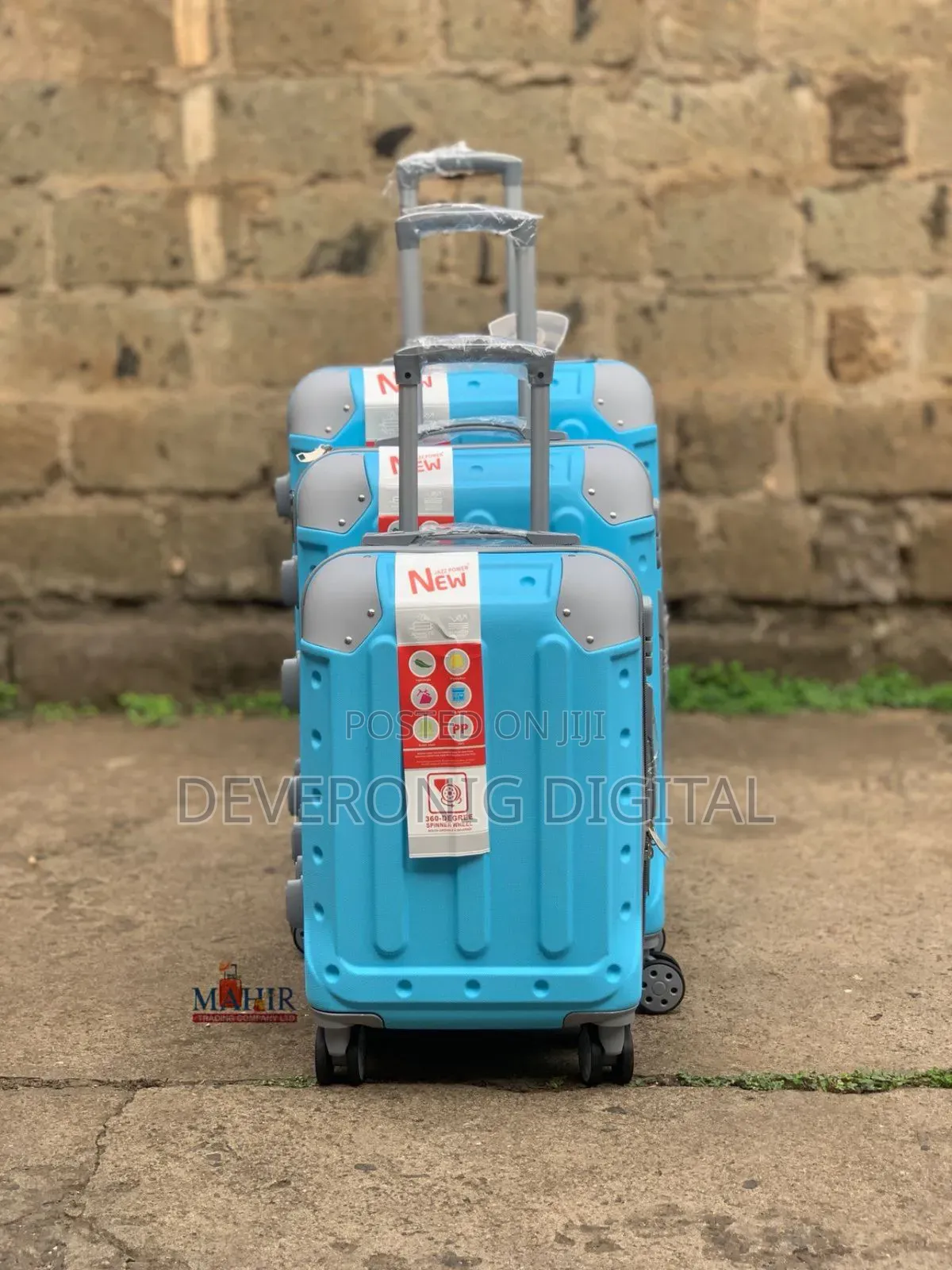 3 in 1 Luxurious Fibre Suitcase*
*Size 4