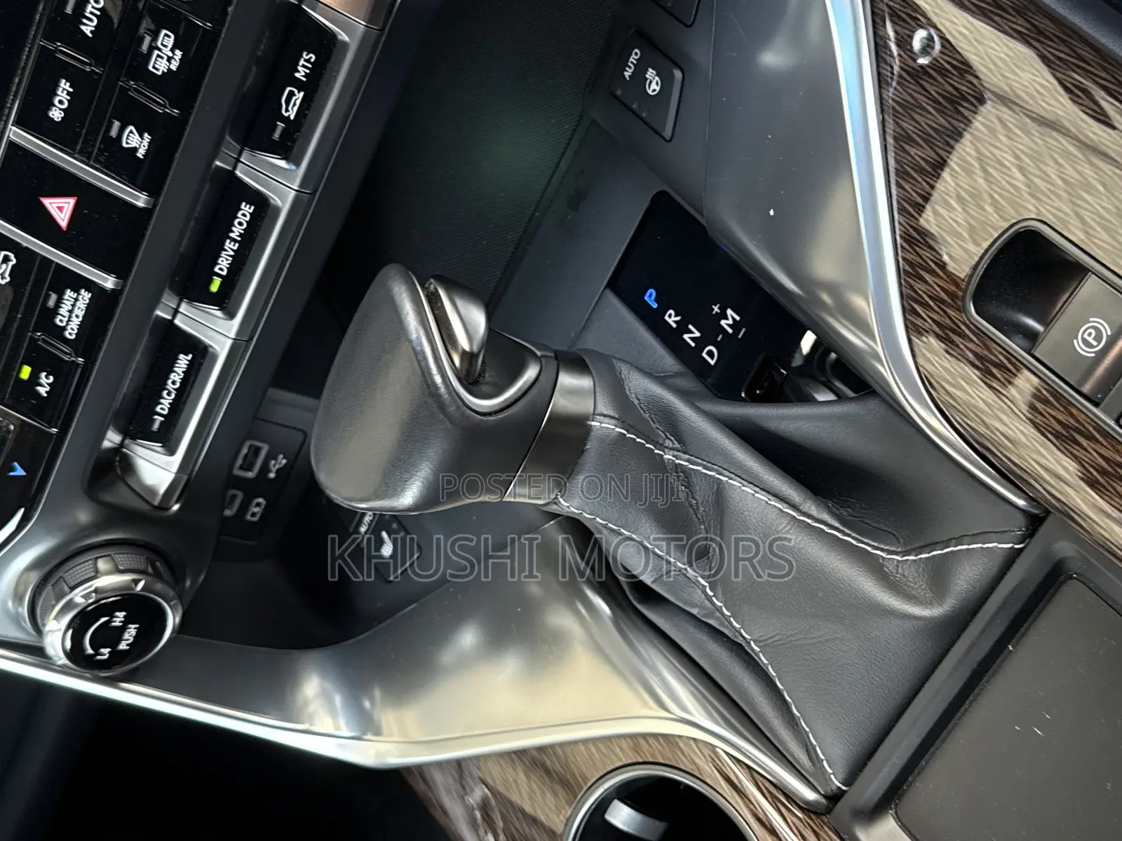 Lexus LX 2022
