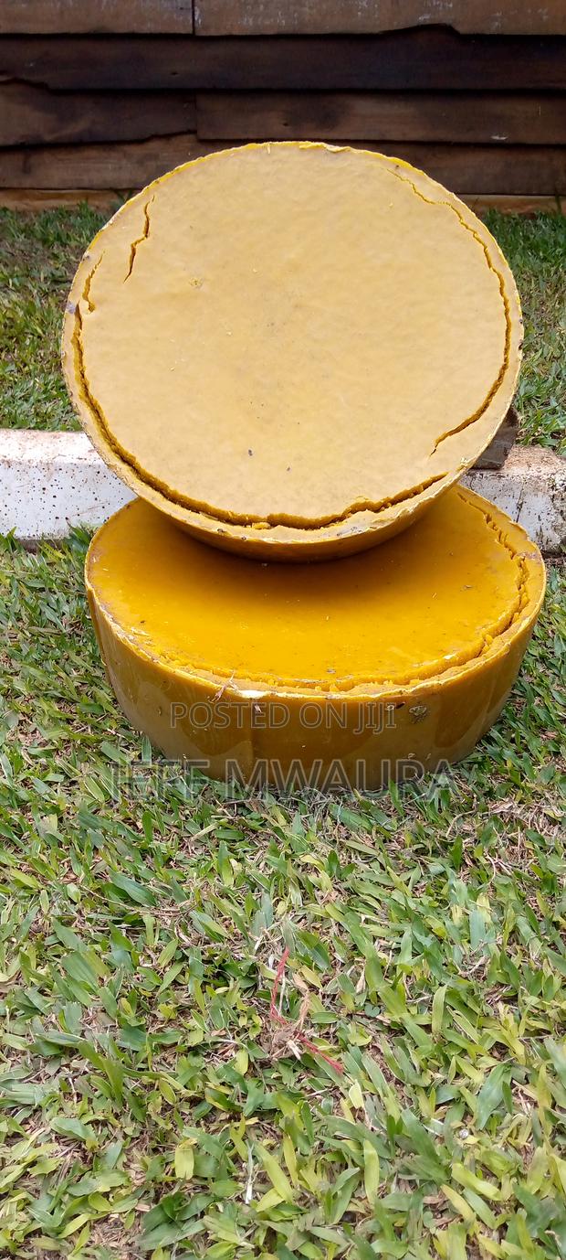 Natural Pure Bees Wax - thumbnail 3