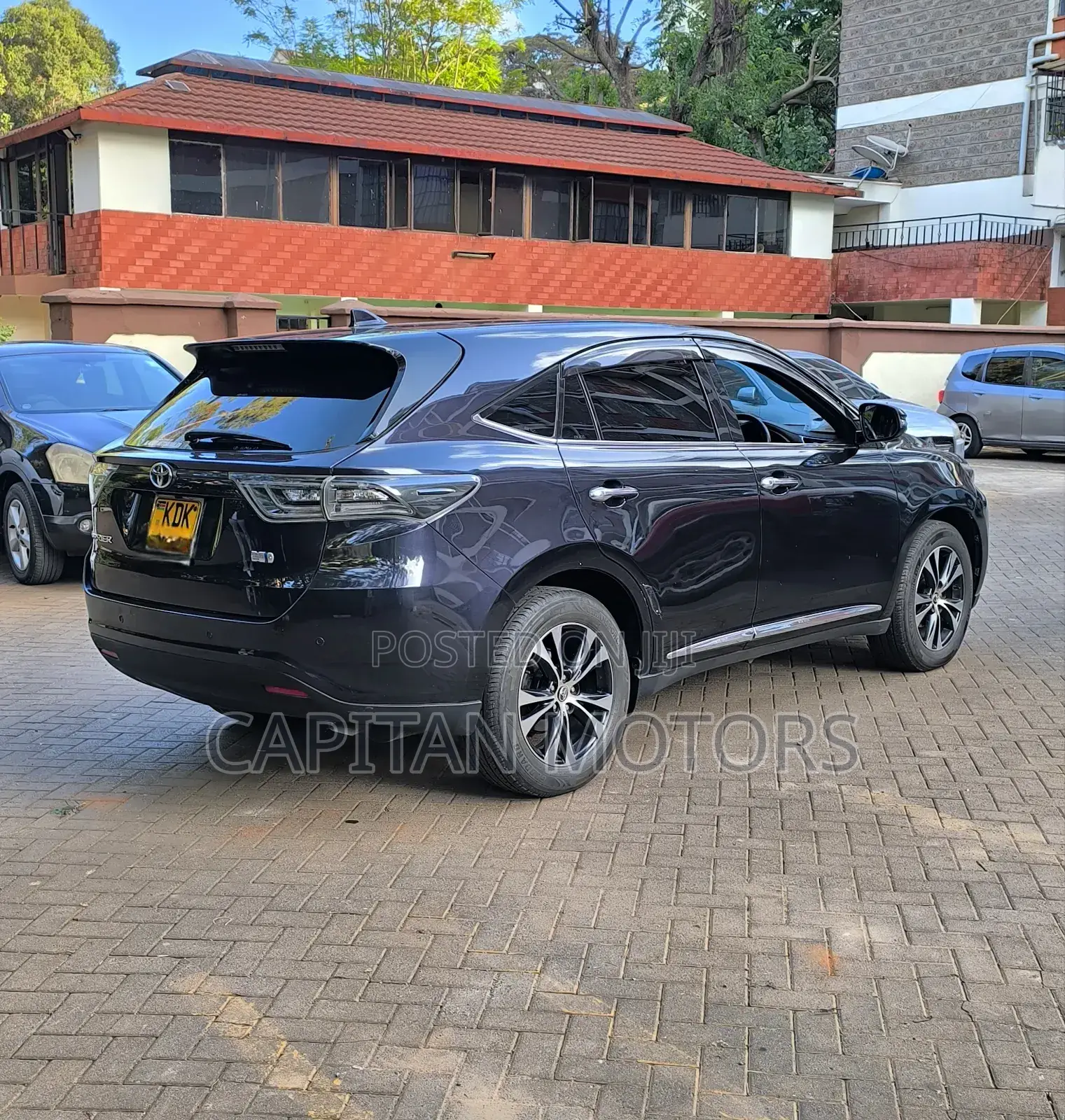 Toyota Harrier 2.5 Hybrid 4WD 2016 Purple