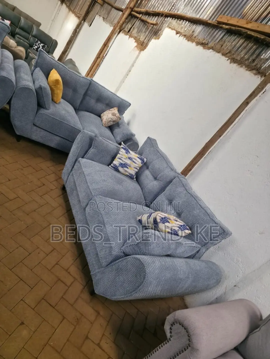 Contemporary Plush 5 Seater Butterfly Seat 3,2