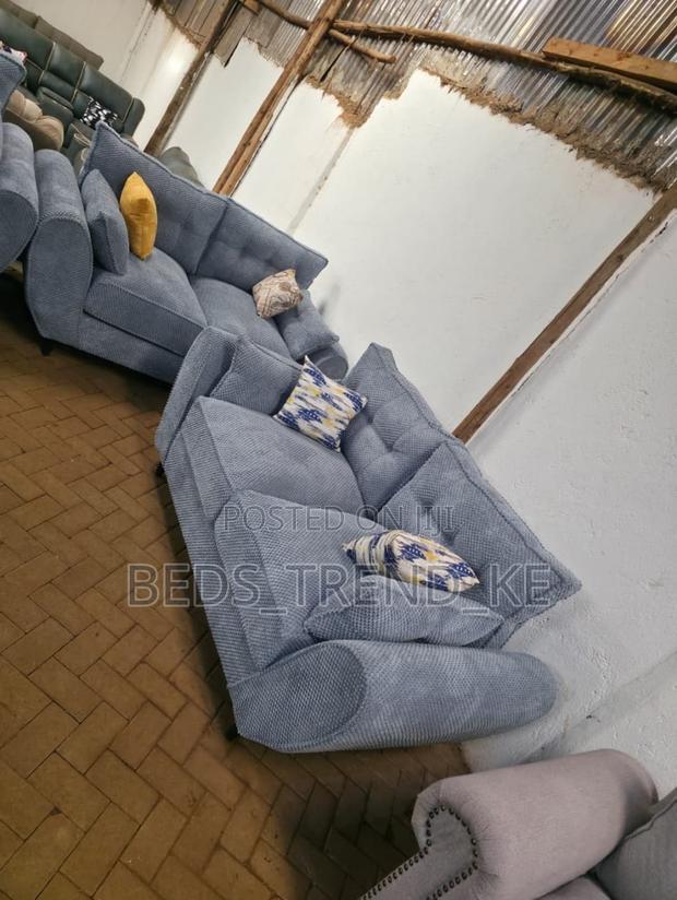 Contemporary Plush 5 Seater Butterfly Seat 3,2