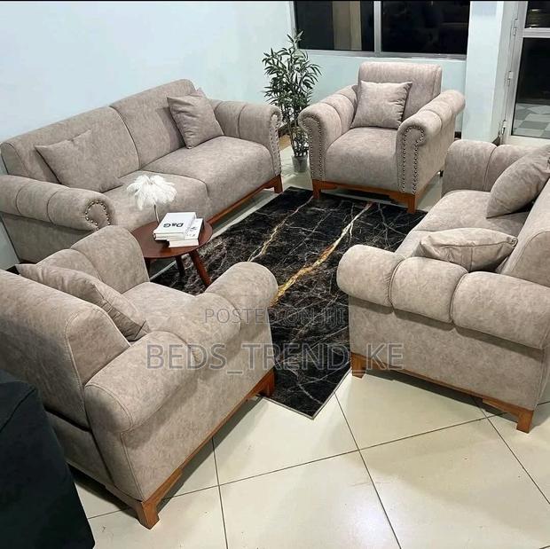 Gorgeous Cushy 7 Seater Modern Couch 3,2,1,1