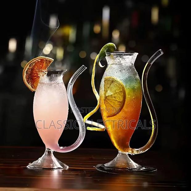 Curvy Wine Glass