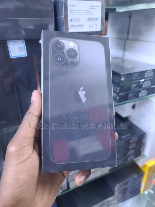 New Apple iPhone 13 Pro Max 256 GB Black - main view