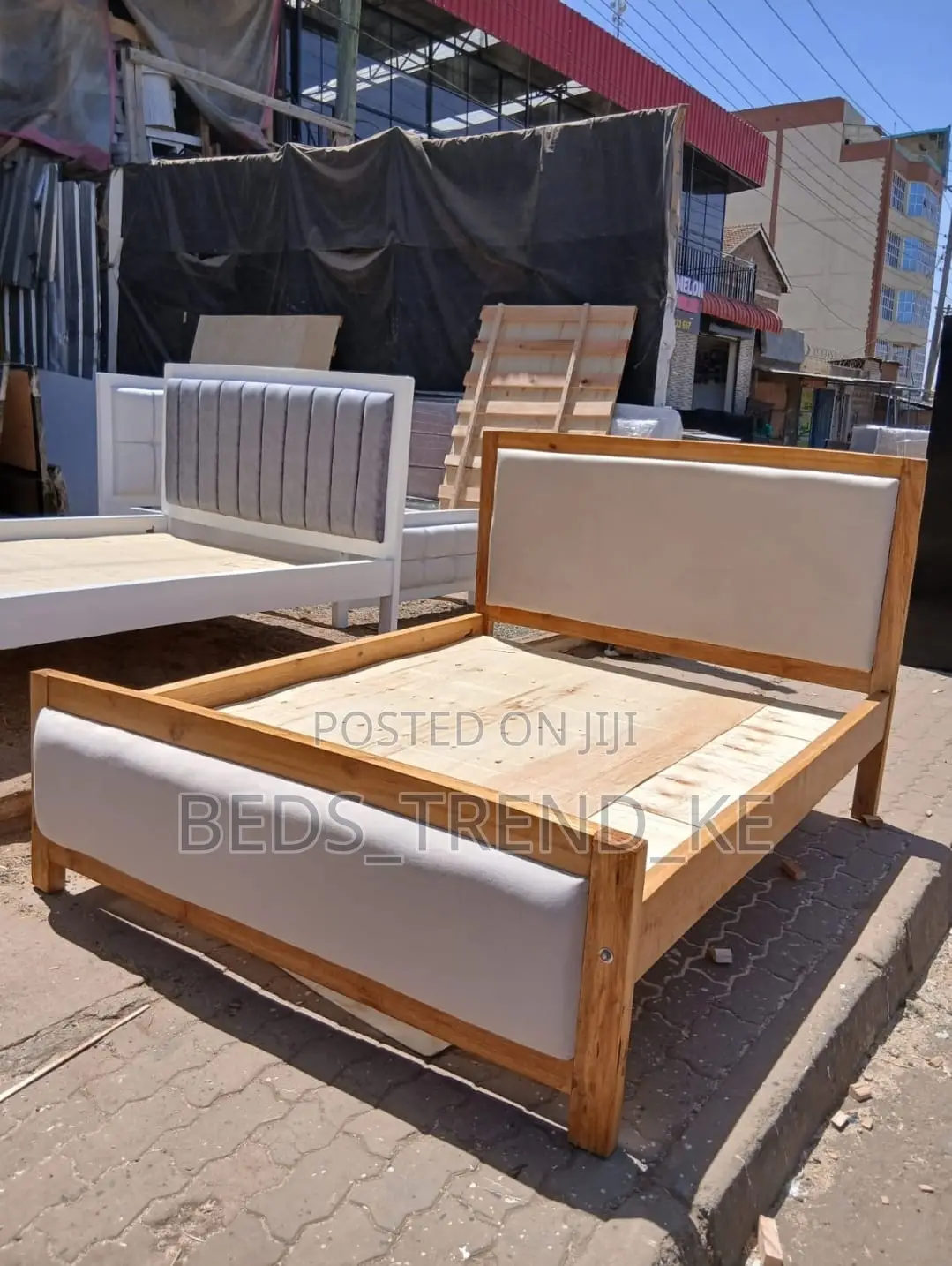 Sophisticated Modern Mocket Bed 5 by 6