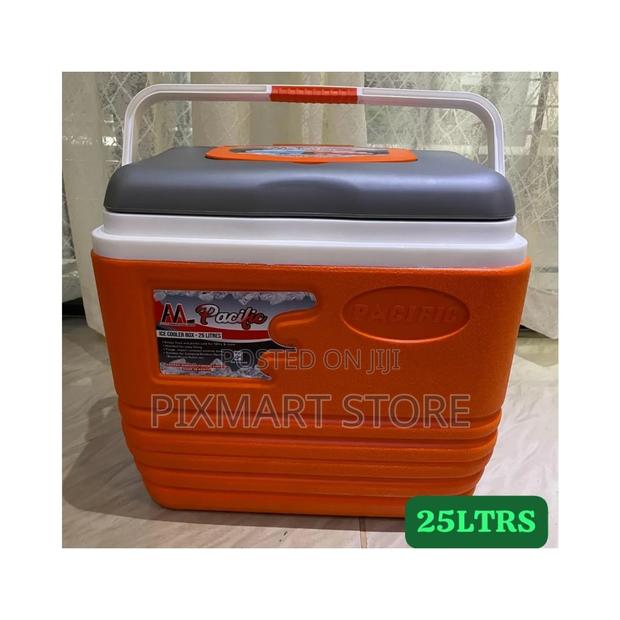 Pacific 25‐Litre Heavy‐Duty Cooler Box for Camping Beach Trips