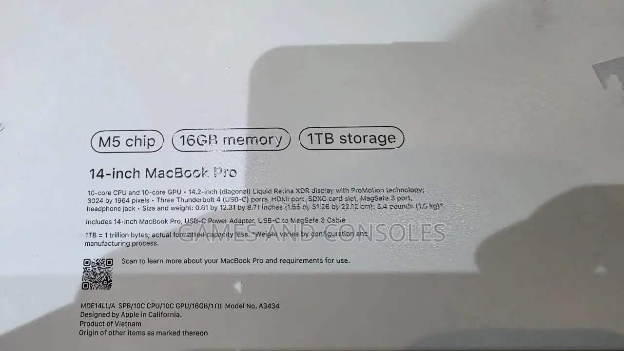 New Laptop Apple MacBook Pro 2025 M5 16GB Apple M5 SSD 1T