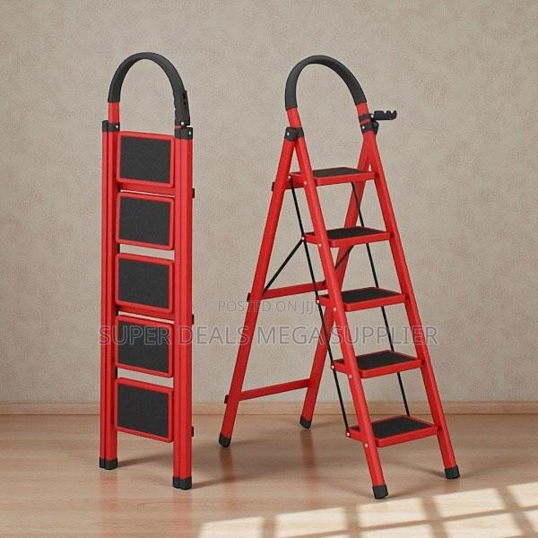 Non Slip Ribbed Steps Stable Base 5 Step Ladder Stepladder - main view
