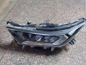 Rav4 2018 Headlight Xenon (A)