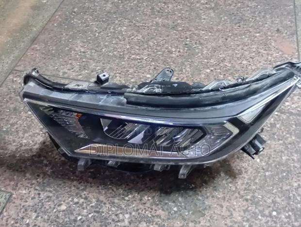 Rav4 2018 Headlight Xenon (A)