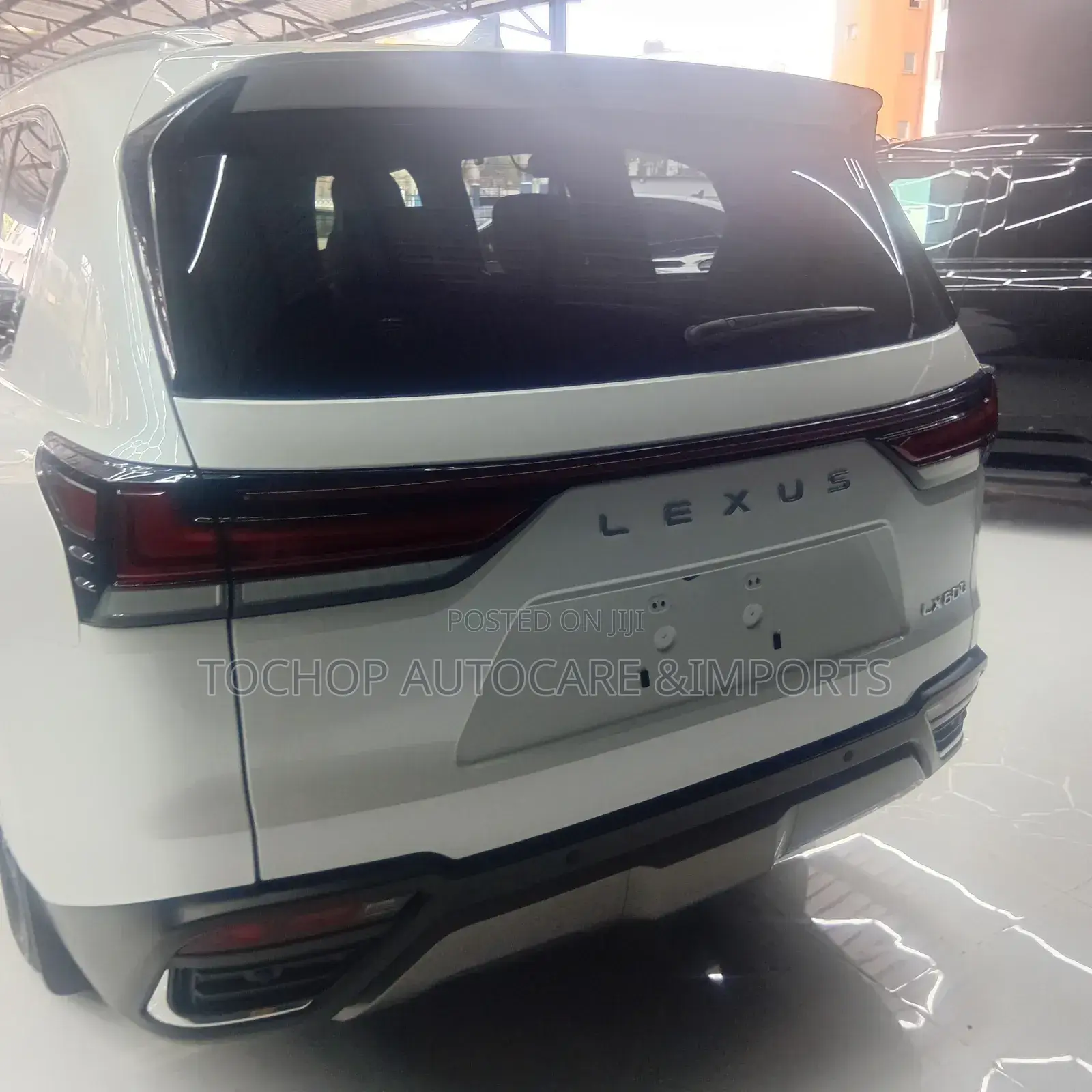 Lexus LX LX 600 2022 White