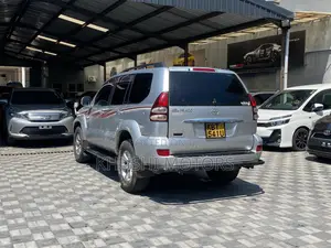 Toyota Land Cruiser Prado 2005 Silver