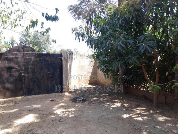 3bdrm Bungalow in Muyayi, Bukembe West for sale - thumbnail 4