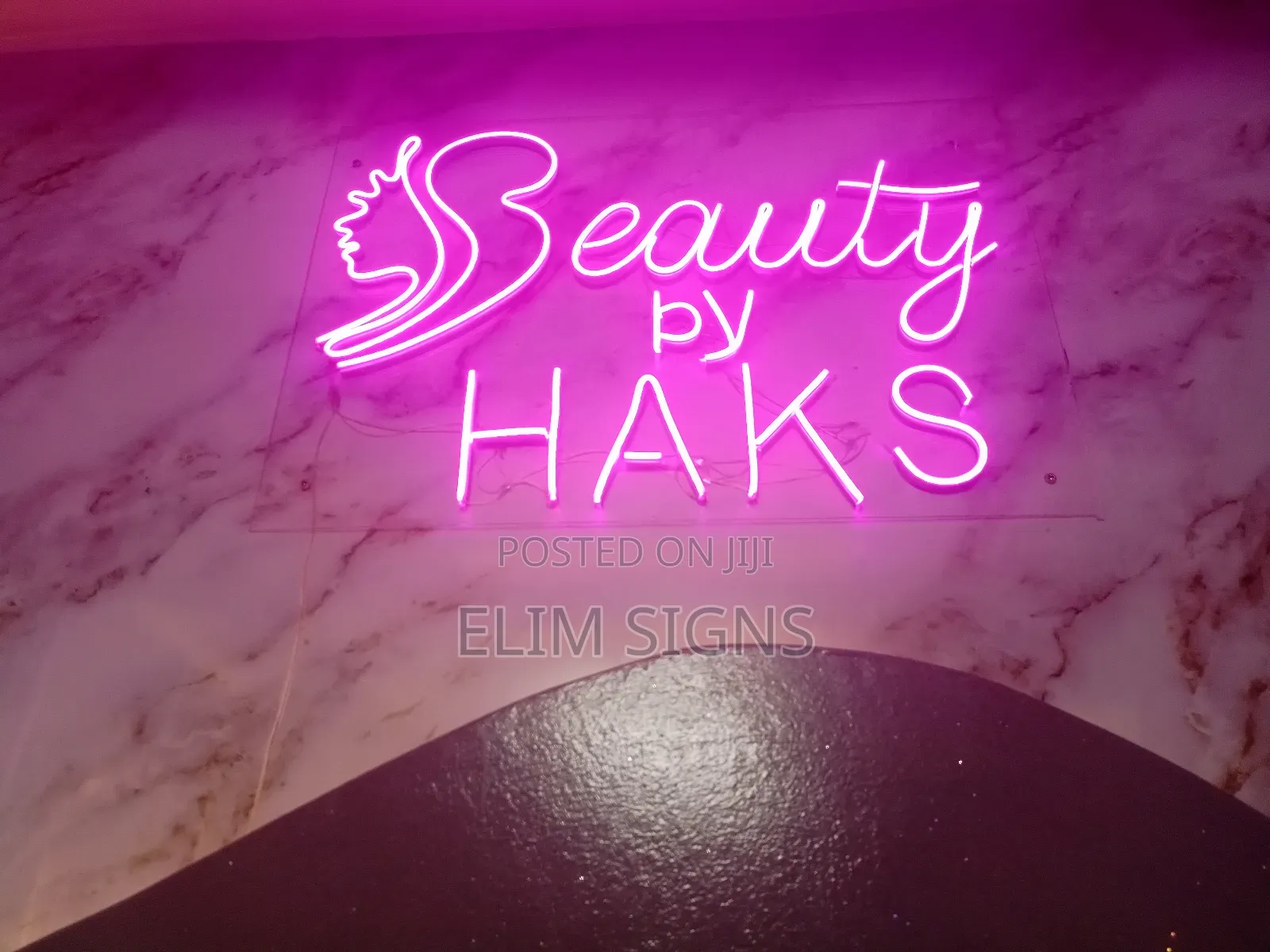 Custom Neon Signs – Bright, Colorful Eye-Catching