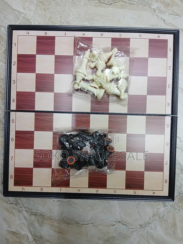 Brains Chess Board Game - main view