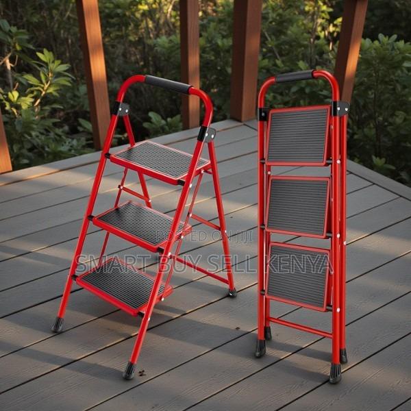 Convenient to Use Lightweight Aluminum 3 Step Ladder Stepladder