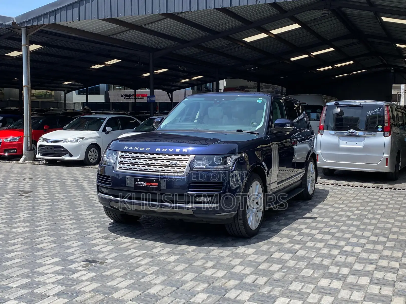 Land Rover Range Rover Vogue 2017 Blue