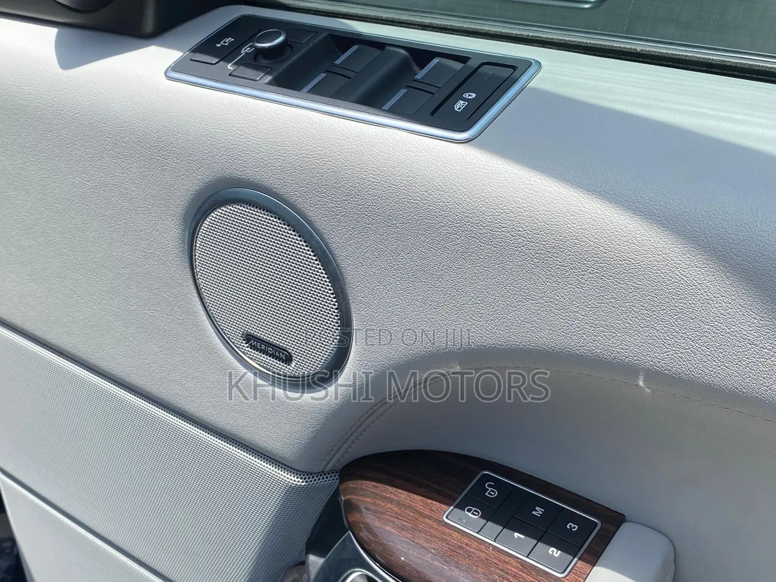Land Rover Range Rover Vogue 2017 Blue