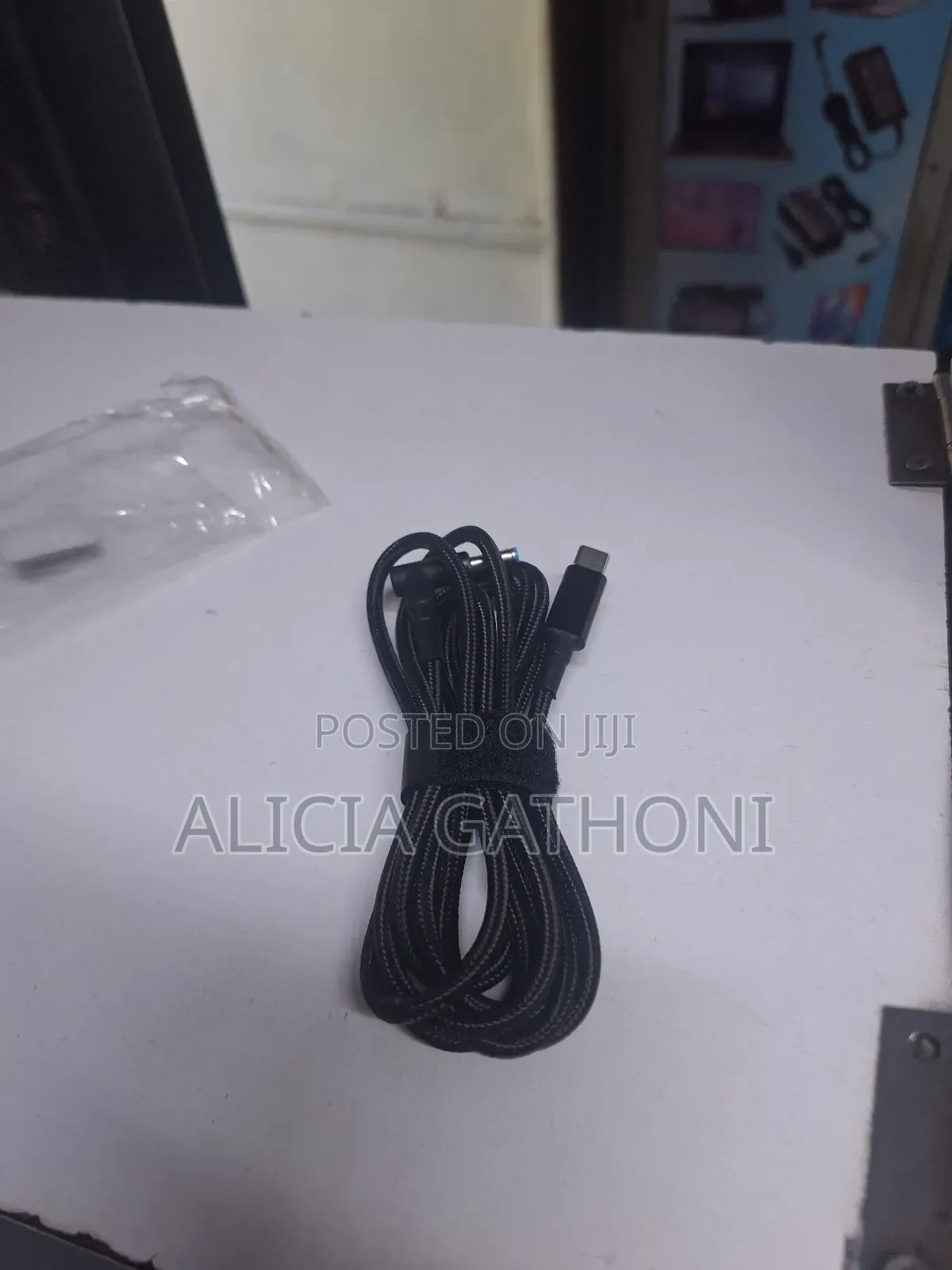 2 MTRS Type C to Hp Blue Pin Cable