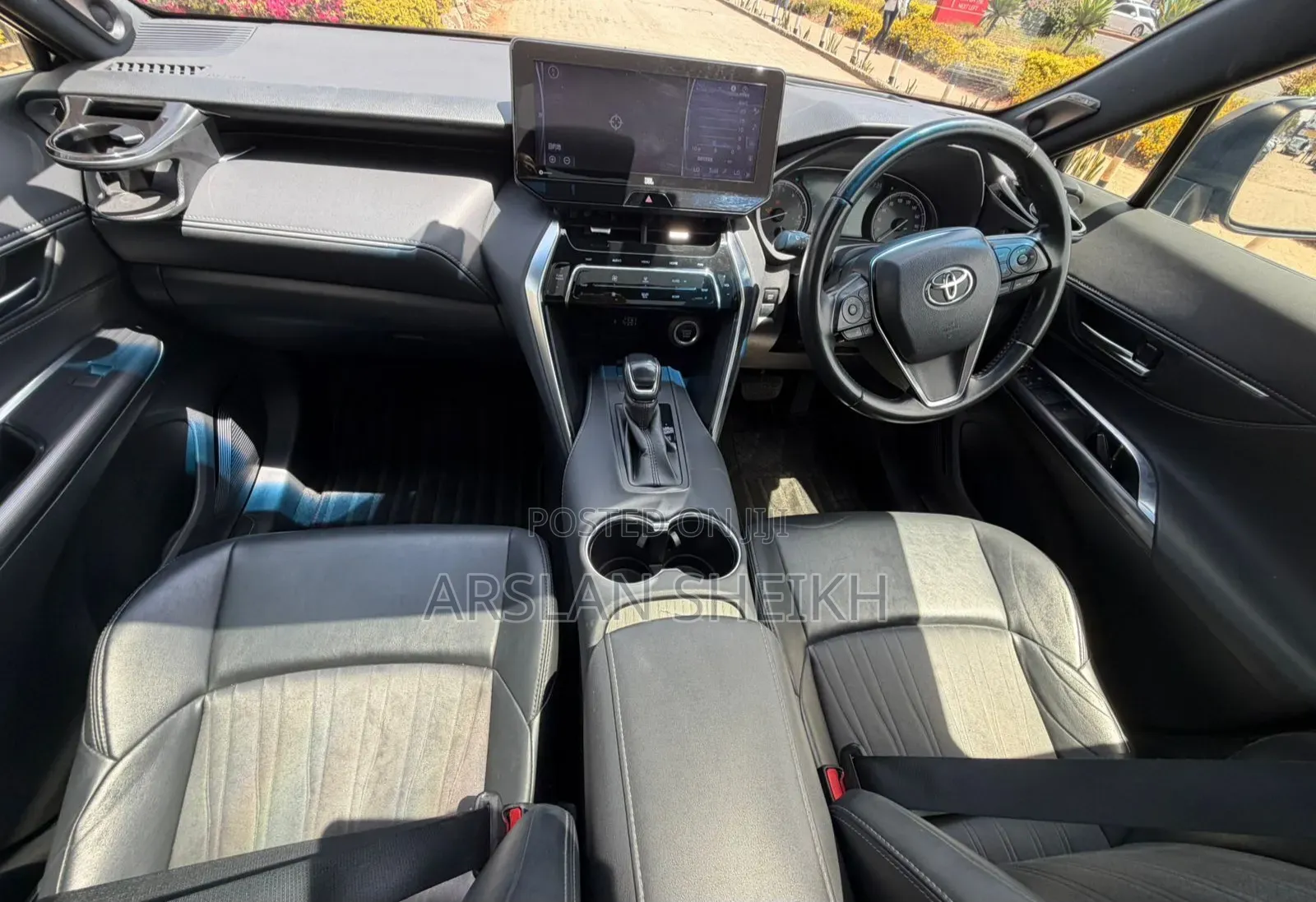 Toyota Harrier 2020