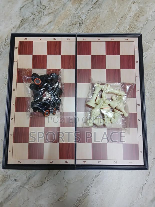 Brains Chess Board Game - main view