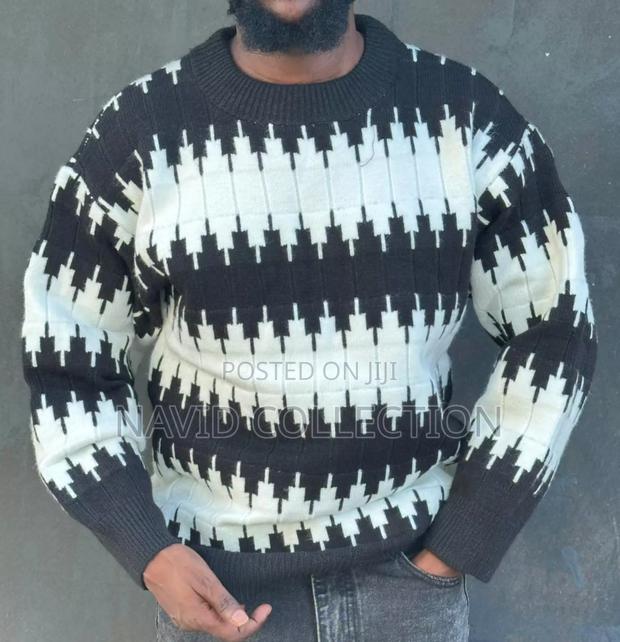 Round Neck Sweaters - thumbnail 2
