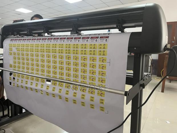 4 Ft Wide Contour Cutting Plotter for Sign and Decal Work - thumbnail 3