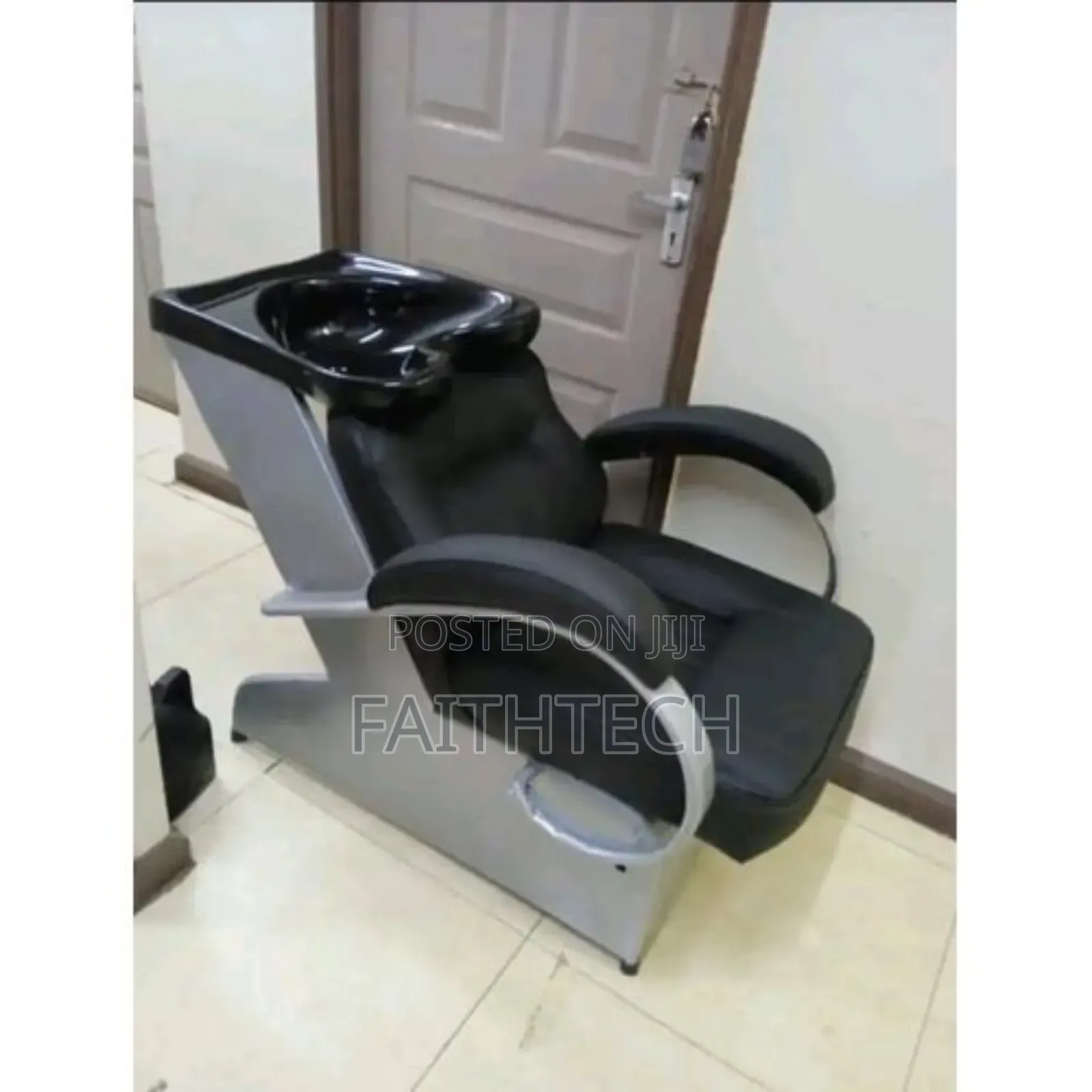 Modern Executive Barber Chair With Sink