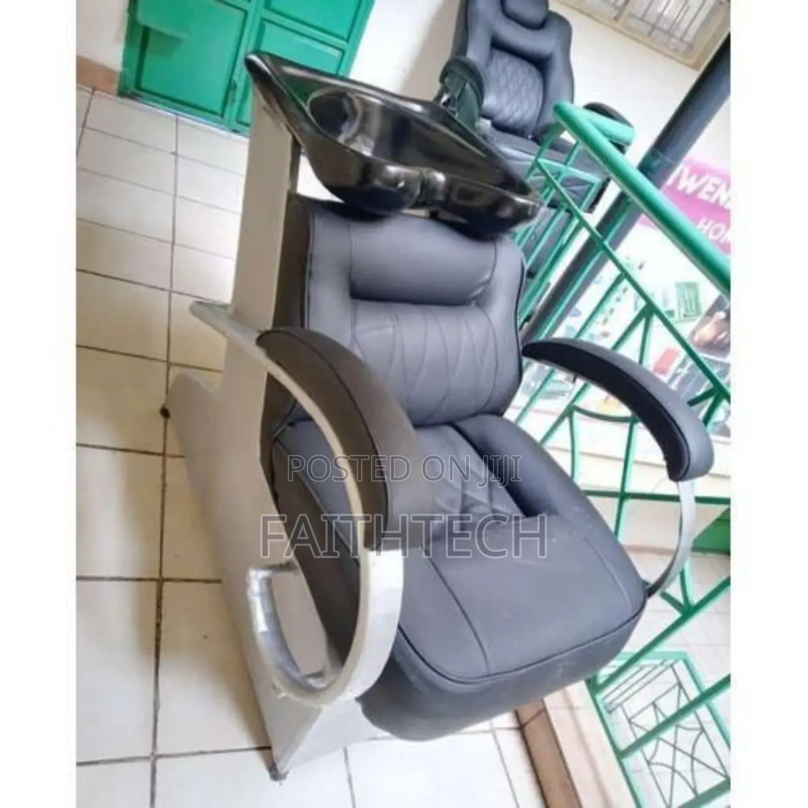 Modern Executive Barber Chair With Sink