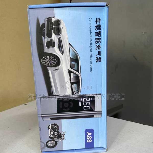 Digital Display Air Compressor + Lighting Tire Pressure Measurement