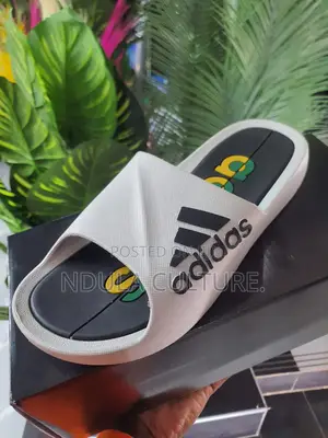 Adidas Adilette Slides