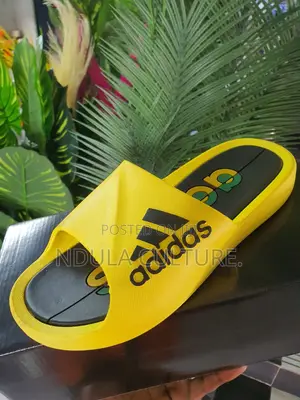Adidas Adilette Slides