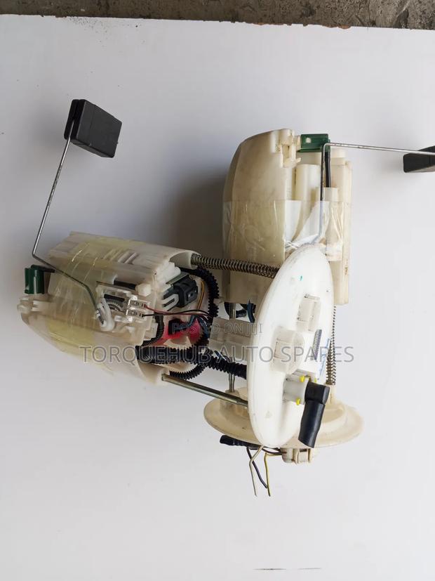 Toyota Lexus Rx300 Fuel Pump - thumbnail 3