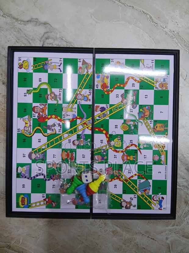 Snakes and Ladders - main view