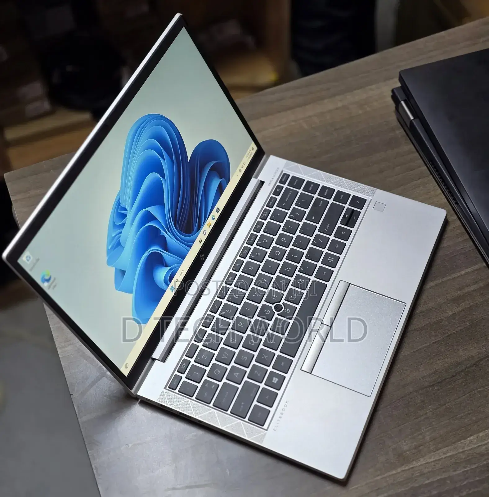 Laptop HP EliteBook 845 G8 16GB AMD Ryzen 5 SSD 256GB
