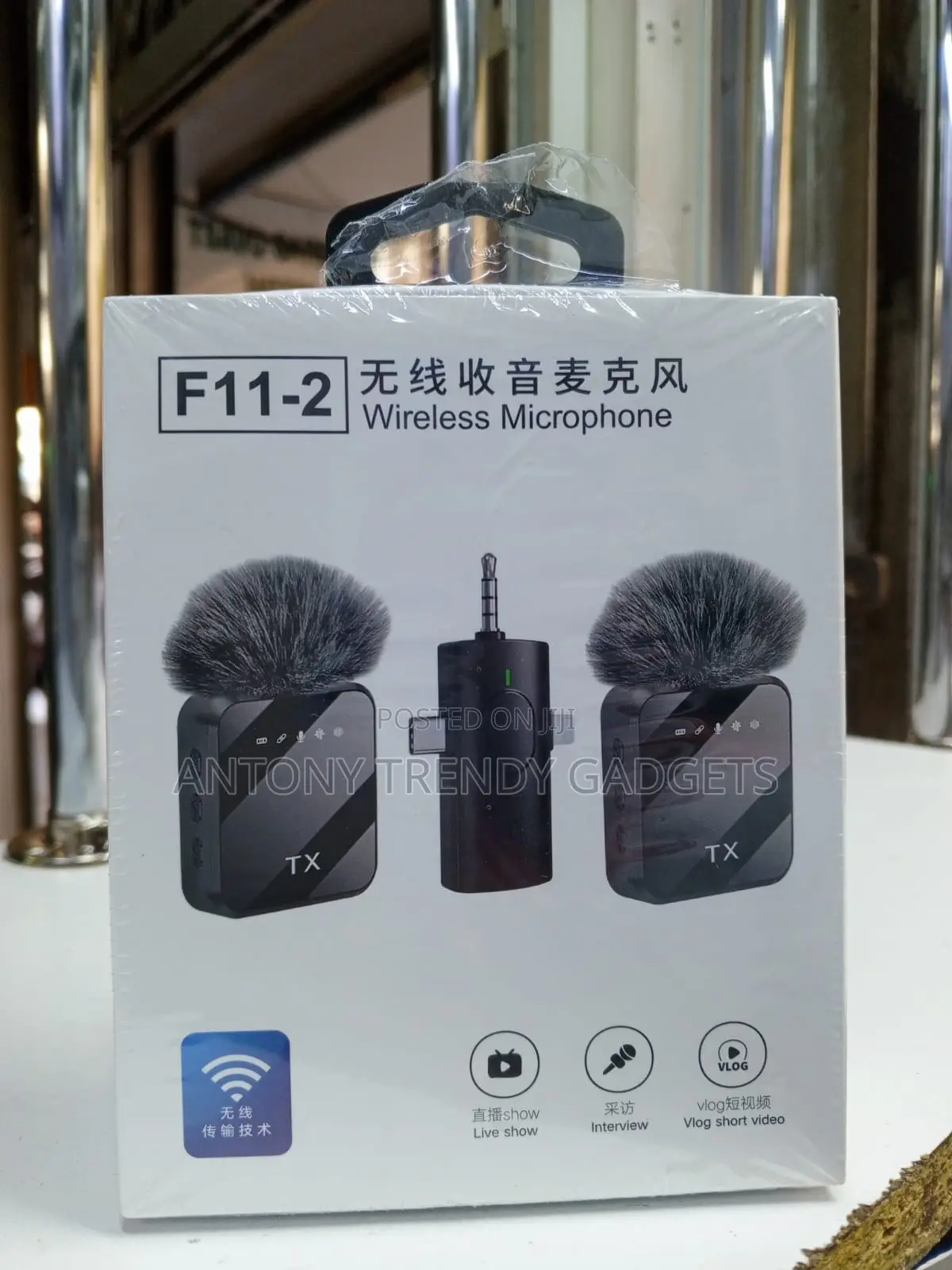 F11-2 Wireless Clip Microphone For Interviews & Vlogs