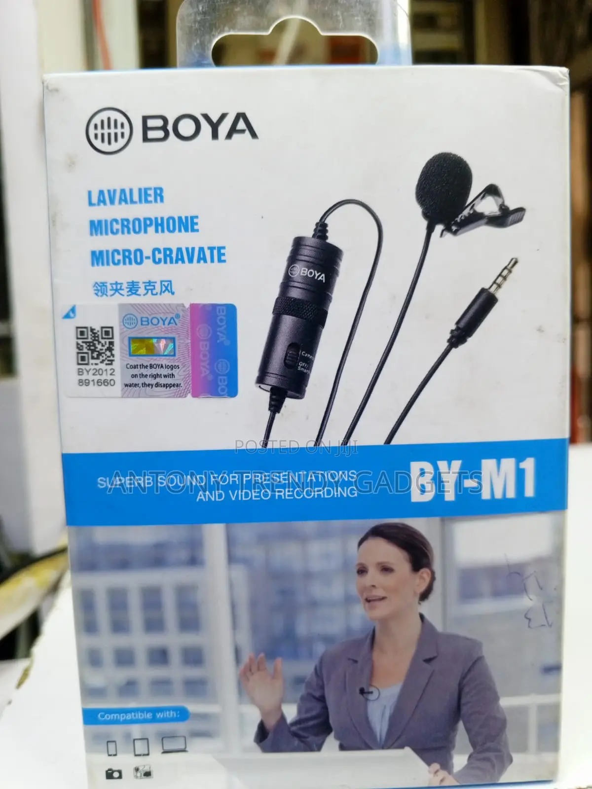 Boya By-m1 Wired Lavalier Microphone With Battery