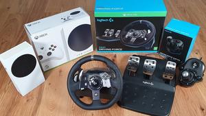 Logitech G923 Racing Wheel With Xbox One And Pc - main view