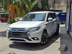 Mitsubishi Outlander 2019 White
