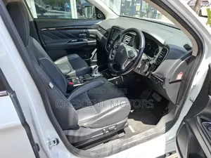 Mitsubishi Outlander 2019 White