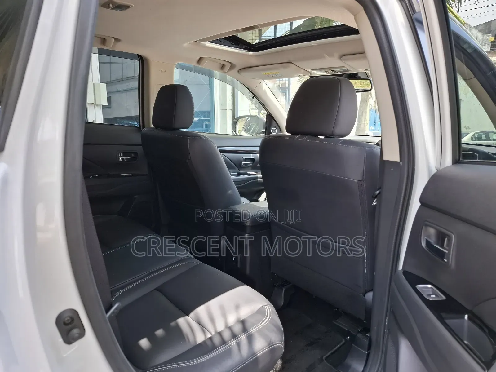 Mitsubishi Outlander 2019 White