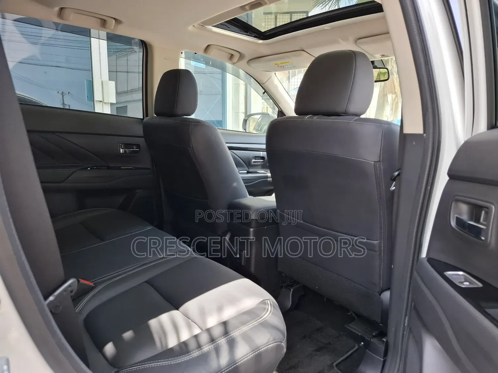 Mitsubishi Outlander 2019 White