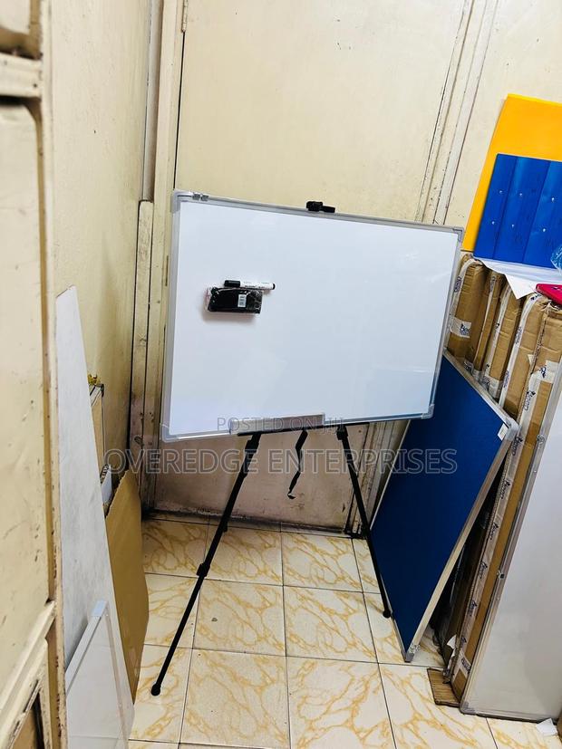 Whiteboard_3ft by 2ft on Tripod Stand##Board and Pens - main view