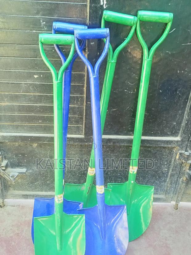 Spades /Shovels