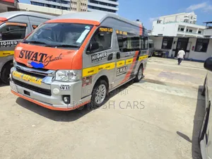 Toyota HiAce 2019 Silver