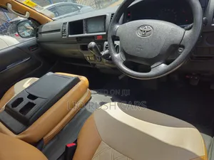 Toyota HiAce 2019 Silver