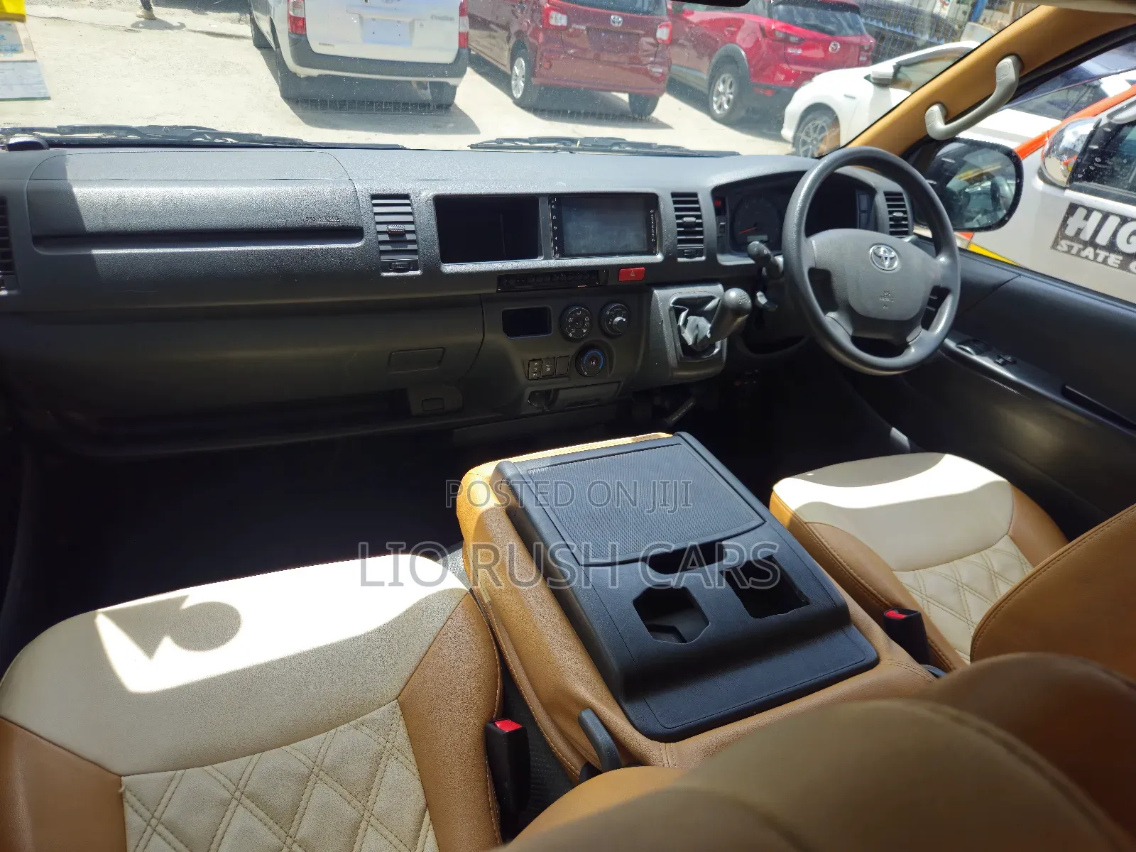 Toyota HiAce 2019 Silver